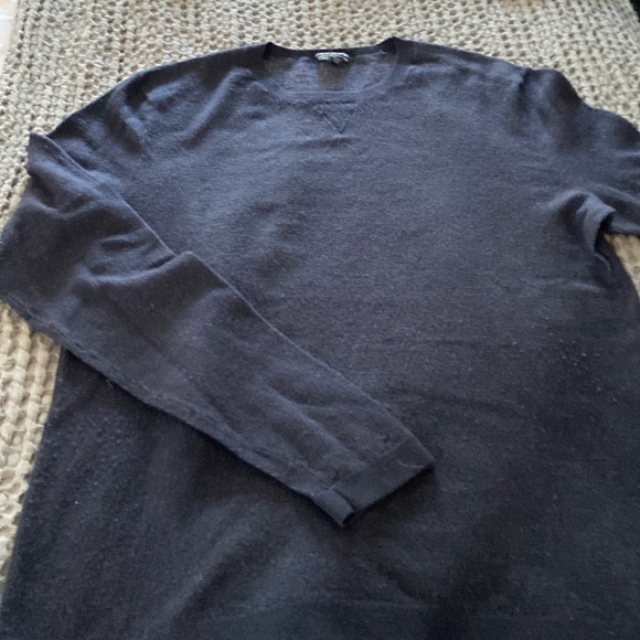 Theory lightweight Merino wool sweater, dark blue. - Picture 1 of 2